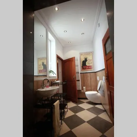 Apartament Z Ogrodkiem شقة *