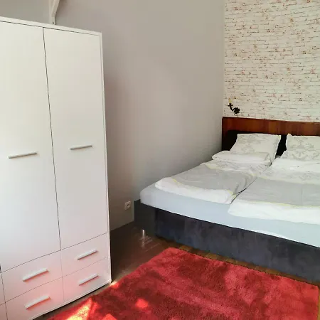 Apartament Z Ogródkiem *